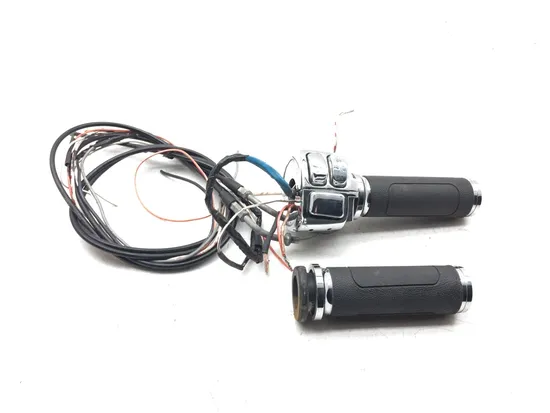 Right Control Switch 2003 Harley-Davidson Sportster 883 Hugger XLH883 3206 PARTS