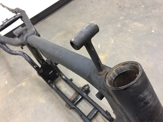 Main Frame Chassis 2003 Harley-Davidson Sportster 883 Hugger XLH883 3206 x