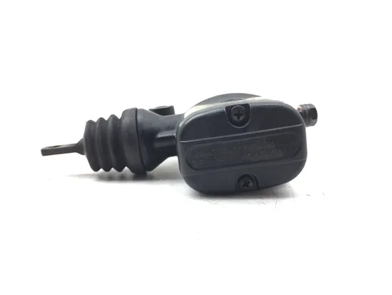 Rear Brake Master Cylinder 2010 Harley-Davidson Road King Classic FLHRC 3200