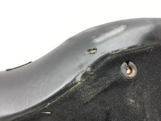 Le Pera Seat 2005 Harley-Davidson Road King Classic EFI FLHRCI 3124 x