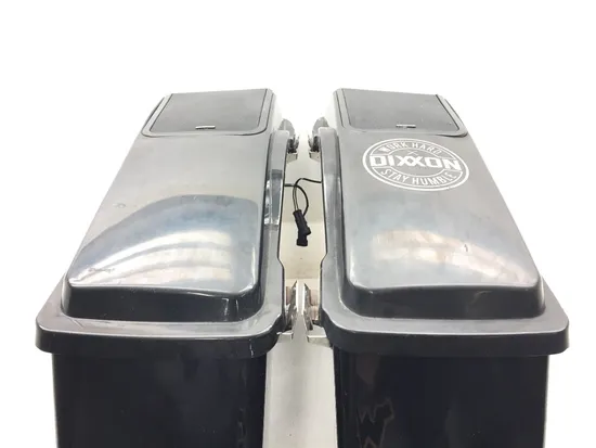 Saddlebags 2005 Harley-Davidson Road King Classic EFI FLHRCI 3124 x