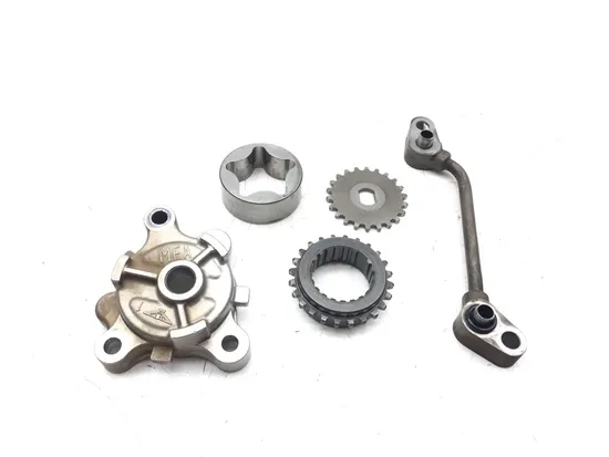 Engine Oil Pump Assembly 2006 Honda VTX1300C 3212