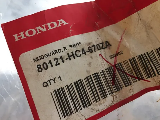 NOS Honda Right Heel Guard 80121-HC4-670ZA