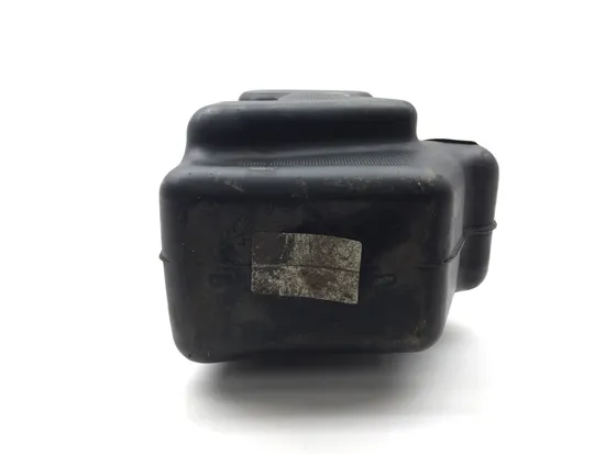 Gas Tank Fuel Petrol 2002 Harley-Davidson V-Rod VRSCA 3232