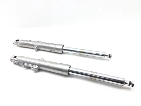 Front Forks Tubes Legs 2004 Harley-Davidson Road King Custom FLHRS 3220 x