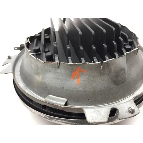Headlight Front Headlamp 2010 Harley-Davidson Street Glide FLHX 3221 x 3