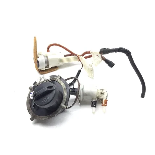 Gas Fuel Tank Pump 2010 Harley-Davidson Street Glide FLHX 3221 2