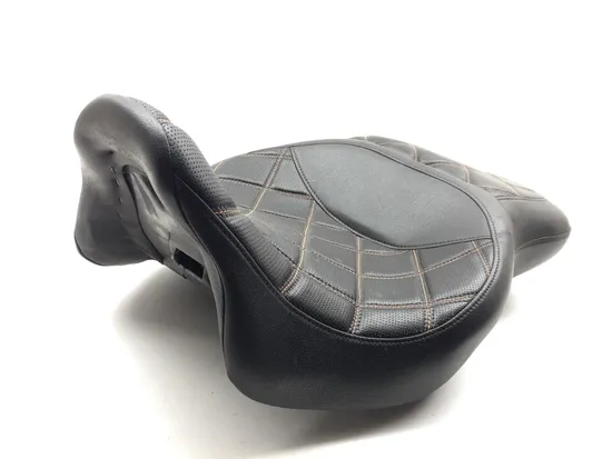 Seat 2010 Harley-Davidson Street Glide FLHX 3221 x