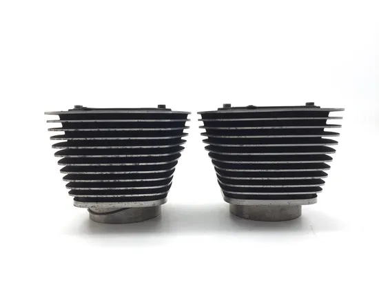 107ci Front Rear Cylinder Jugs w Pistons 2016 Harley Street Glide FLHX 3223 x