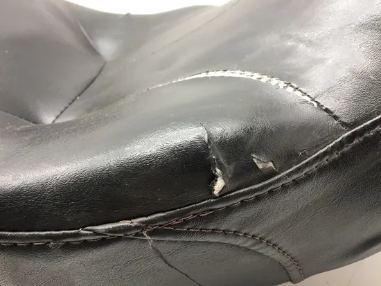 Seat W Driver Backrest 2005 Harley Electra Glide Ultra Classic EFI FLHTCUI 3219x