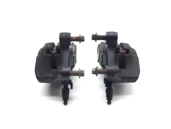 Left Right Front Brake Calipers Pads Set 2010 Harley Street Glide FLHX 3221