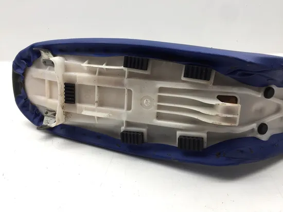 Seat 2006 Suzuki DRZ400S 3218