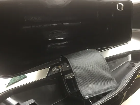 Saddlebags 1995 Harley-Davidson Electra Glide FLHT 3240