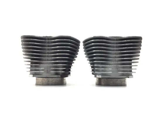 Front Rear Cylinder Jugs w Pistons 2006 Harley-Davidson Electra Glide FLHT 3246