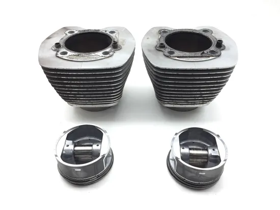 Front Rear Cylinder Jugs w Pistons 2006 Harley-Davidson Electra Glide FLHT 3246