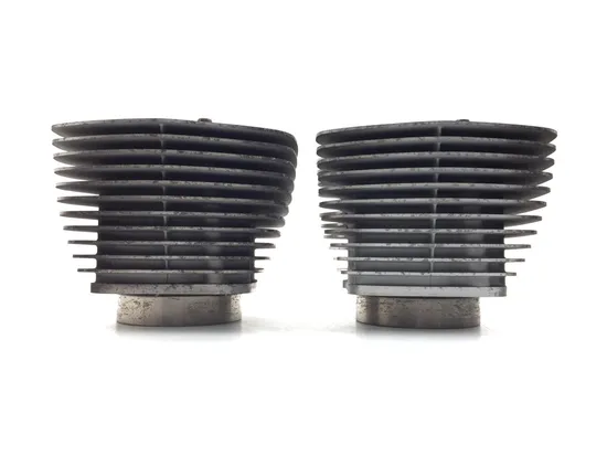 Front Rear Cylinder Jugs w Pistons 2006 Harley-Davidson Electra Glide FLHT 3246