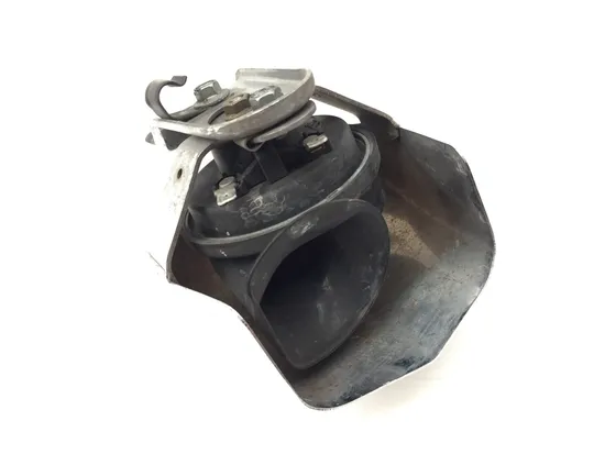 Horn W Cover 2006 Harley-Davidson Electra Glide FLHT 3246