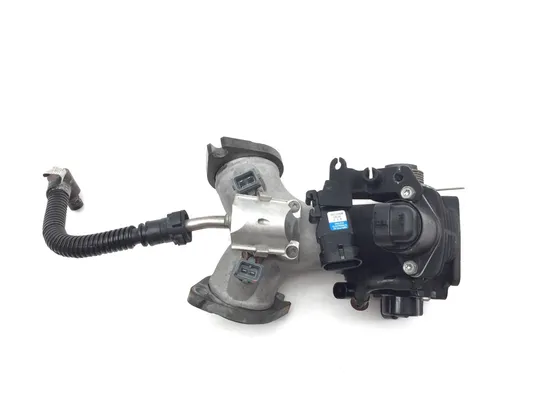 Throttle Body 2002 Harley-Davidson Softail Standard EFI FXSTI 3245 x