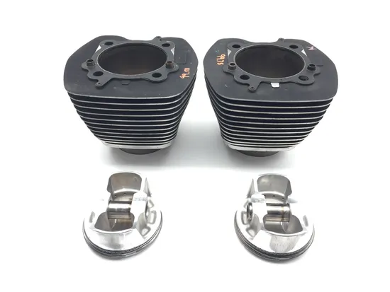 Front Rear Cylinder Jugs w Pistons 2000 Harley Electra Glide Classic 3244x 1