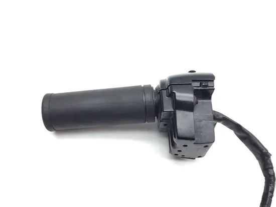 Right Control Switch 2011 Harley-Davidson Road King Classic FLHRC 3226 x 7