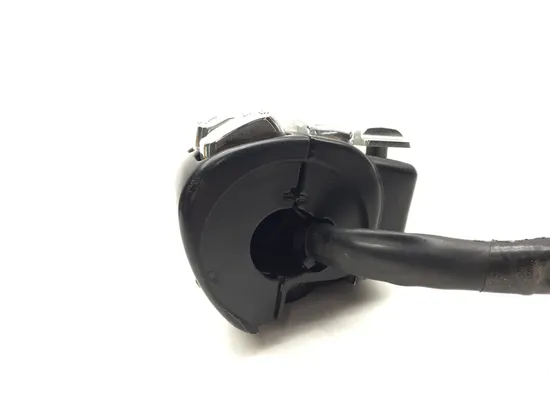 Right Control Switch 2011 Harley-Davidson Road King Classic FLHRC 3226 x 6