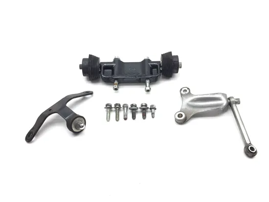 Engine Motor Mounts 2011 Harley-Davidson Road King Classic FLHRC 3226