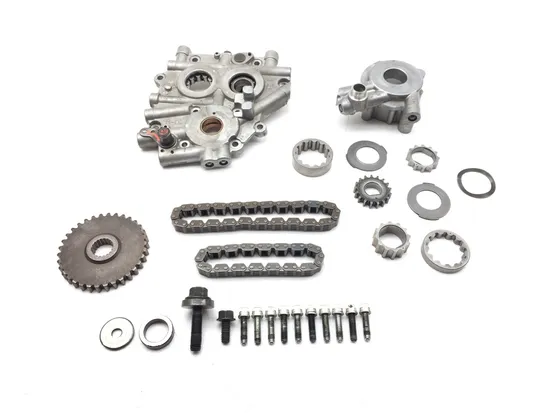 Cam Support Plate Oil Pump 2005 Harley Electra Ultra Classic EFI FLHTCUI 3260 x 1