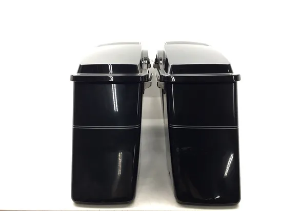 Saddlebags 2005 Harley-Davidson Electra Glide Ultra Classic EFI FLHTCUI 3260 x