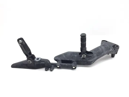 Right Rearset Brake Bracket Foot Peg 2021 Husqvarna SVARTPILEN 401 3263 x