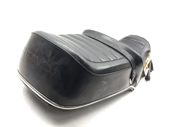 Seat 1979 Honda CB750K 750 Four 3276 x