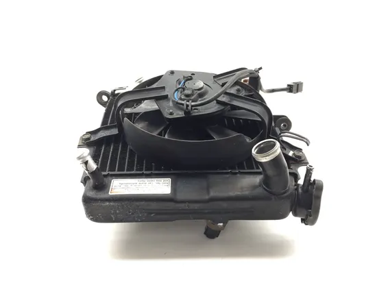 Engine Radiator Cooling 1998 Suzuki GSXR600 3277 x