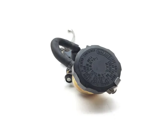 Front Brake Master Cylinder 1998 Suzuki GSXR600 3277