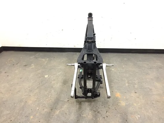 Main Frame Chassis 2005 Harley-Davidson Dyna Low Rider EFI FXDLI 3282