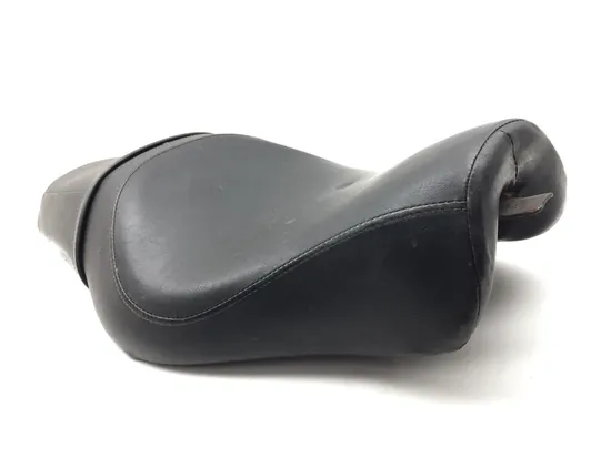 Seat 2009 Harley-Davidson Sportster 1200 Custom XL1200C 3293 x