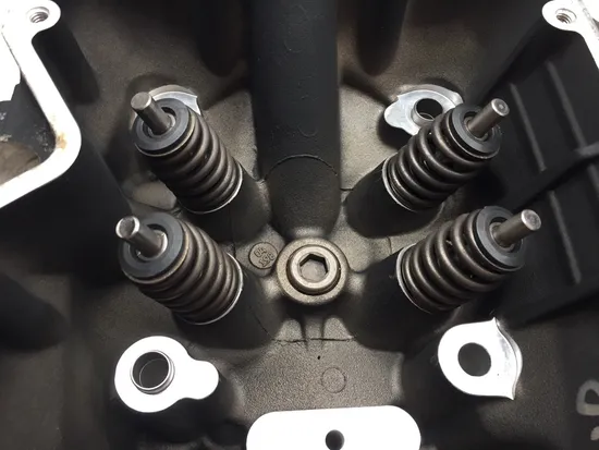 Engine Cylinder Head Complete W Cams Front 2005 Victory Vegas 3294x