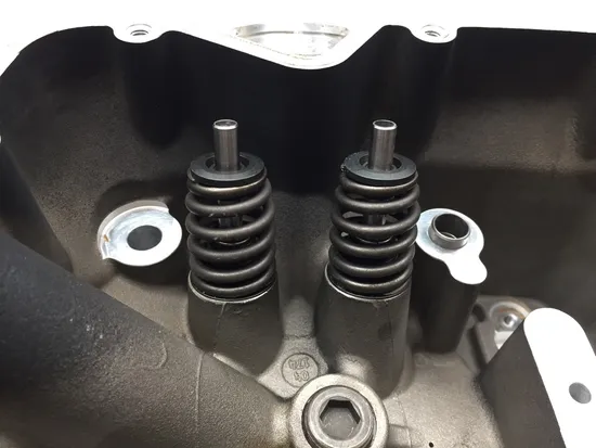 Engine Cylinder Head Complete W Cams Rear 2005 Victory Vegas 3294x