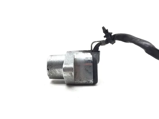 Lockset Ignition Key Gas Cap 2005 Victory Vegas 3294x