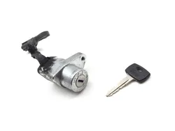 Lockset Ignition Key Gas Cap 2005 Victory Vegas 3294x