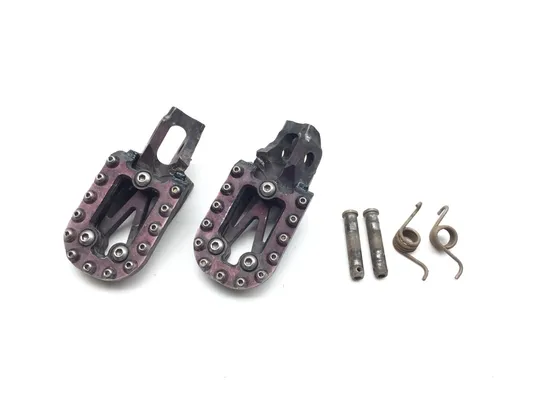 Footpegs Foot Pegs Right Left 2017 Husqvarna FX350 3303