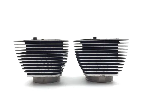 Front Rear Cylinder Jugs w Pistons 2004 Harley-Davidson Road King EFI FLHRI 3304