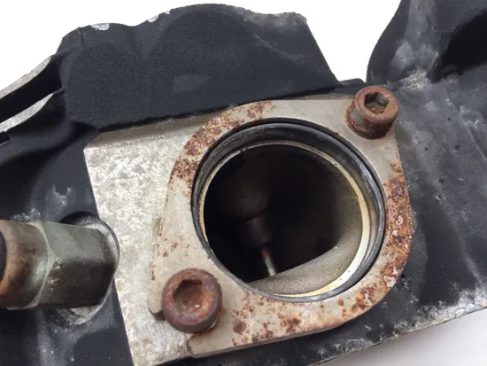 Engine Cylinder Head Complete Front 2010 Harley Dyna Wide Glide FXDWG 3300x