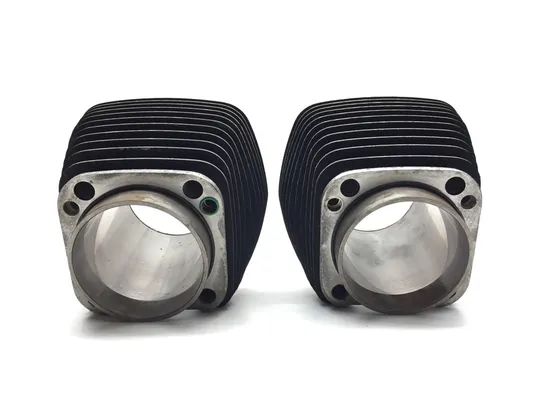 Front Rear Cylinder Jugs w Pistons 2010 Harley Dyna Wide Glide FXDWG 3300x