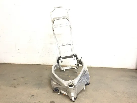 Main Frame Chassis CLN Ready To Go 2000 Yamaha YZF R1 3309