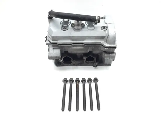 Engine Cylinder Head Complete W Valves 2008 BMW F800ST 3301