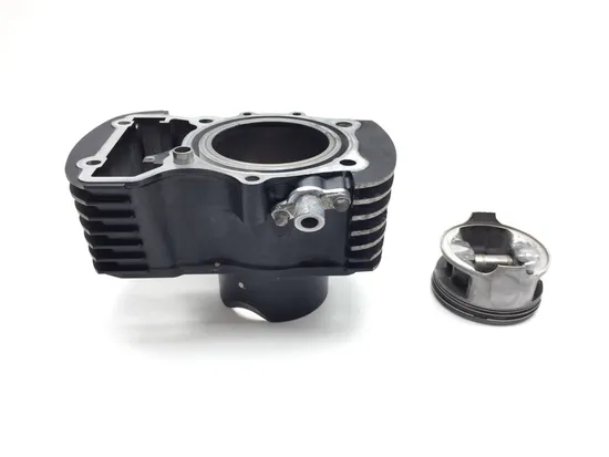 Engine Cylinder Jug W Piston Front 2005 Suzuki Boulevard C50 3310