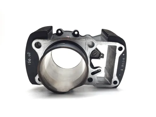 Engine Cylinder Jug W Piston Front 2005 Suzuki Boulevard C50 3310