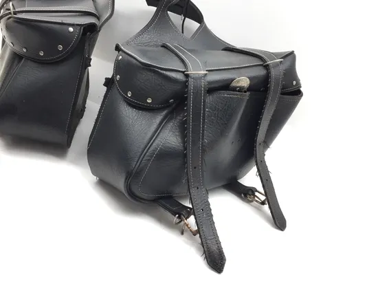 Saddlebags 2005 Suzuki Boulevard C50 3310 x