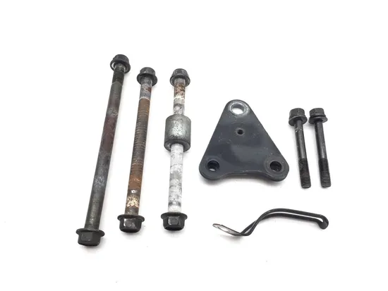 Engine Motor Mounts 2005 Suzuki Boulevard C50 3310