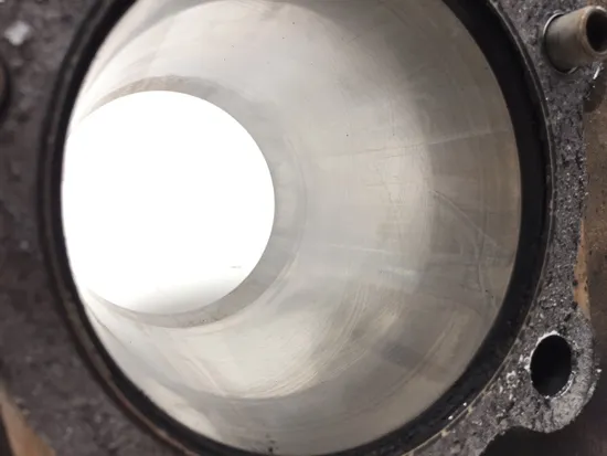 Front Rear Cylinder Jugs w Pistons 2004 Harley-Davidson Softail Deuce FXSTD 3319