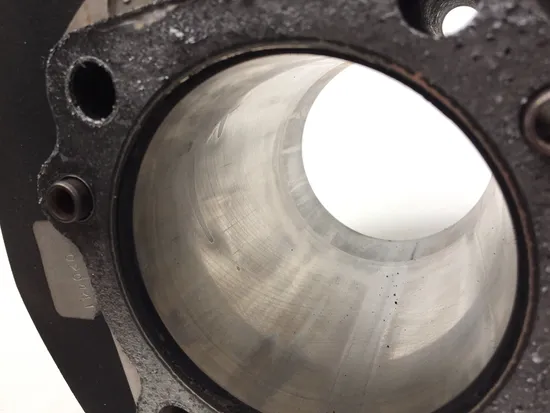 Front Rear Cylinder Jugs w Pistons 2004 Harley-Davidson Softail Deuce FXSTD 3319